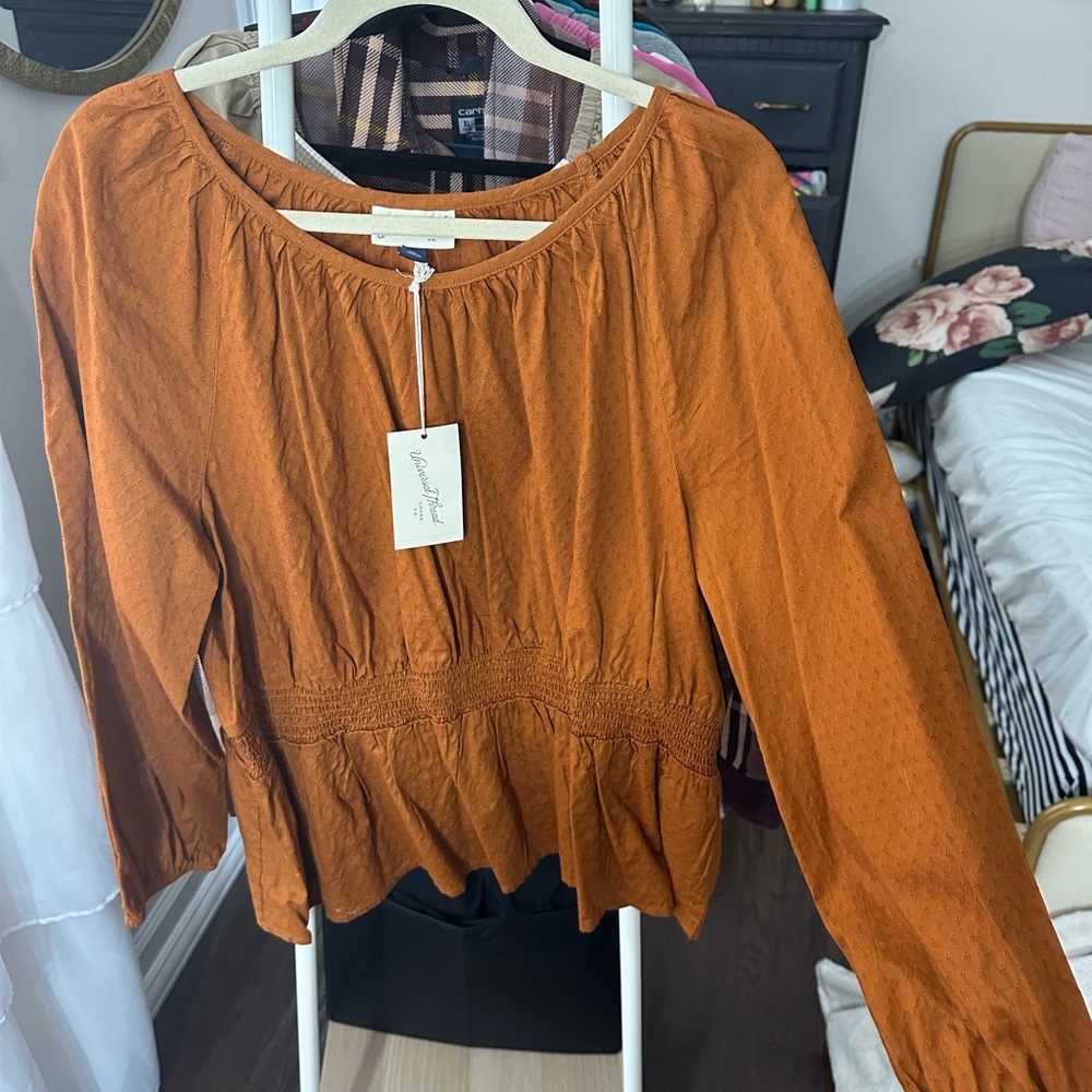 Universal Thread Rust Long Sleeve Blouse